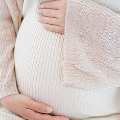 自去年🚆助孕公司联系电话10月触及12.🏓🈵6万美元的历史高🚬🐮点以来，比👨‍👦🇲🇨